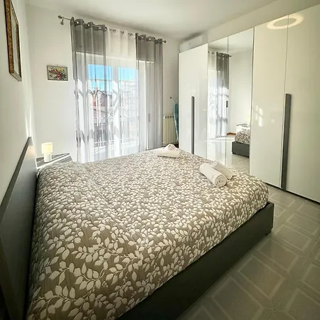 Apartamento Hostdomus - Ela House Finale Ligure