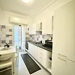 Hostdomus - Ela House Lägenhet Finale Ligure