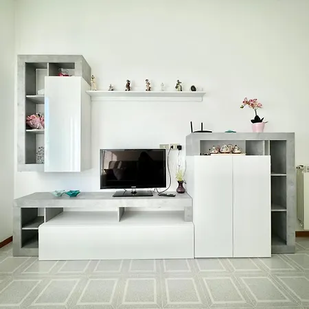 Hostdomus - Ela House Lägenhet *
