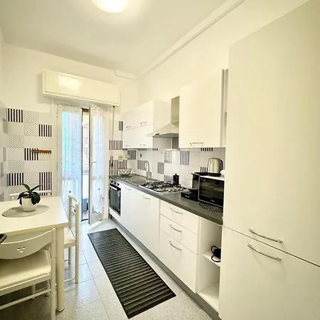 Hostdomus - Ela House Lägenhet Finale Ligure