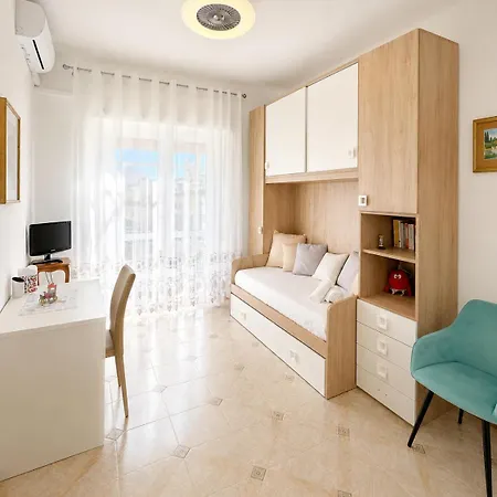 Hostdomus - Ela House * Finale Ligure