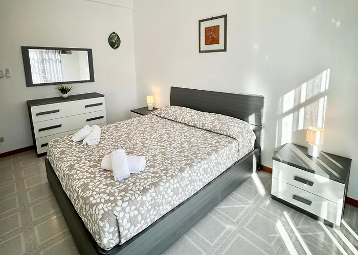 Hostdomus - Ela House * Finale Ligure